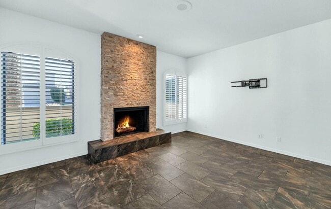 Building Photo - 7878 E Gainey Ranch Rd