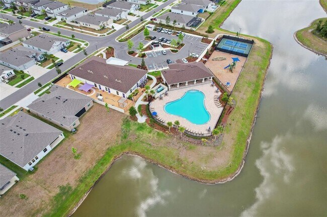 Building Photo - 13055 Willow Grove Dr