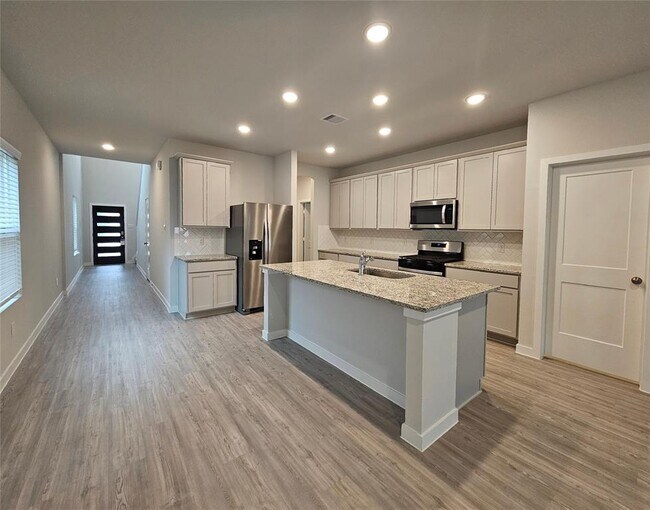 Building Photo - 5823 Quest Valley Dr