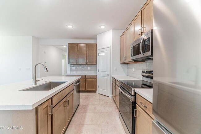 Building Photo - 3bed, 2bath Home