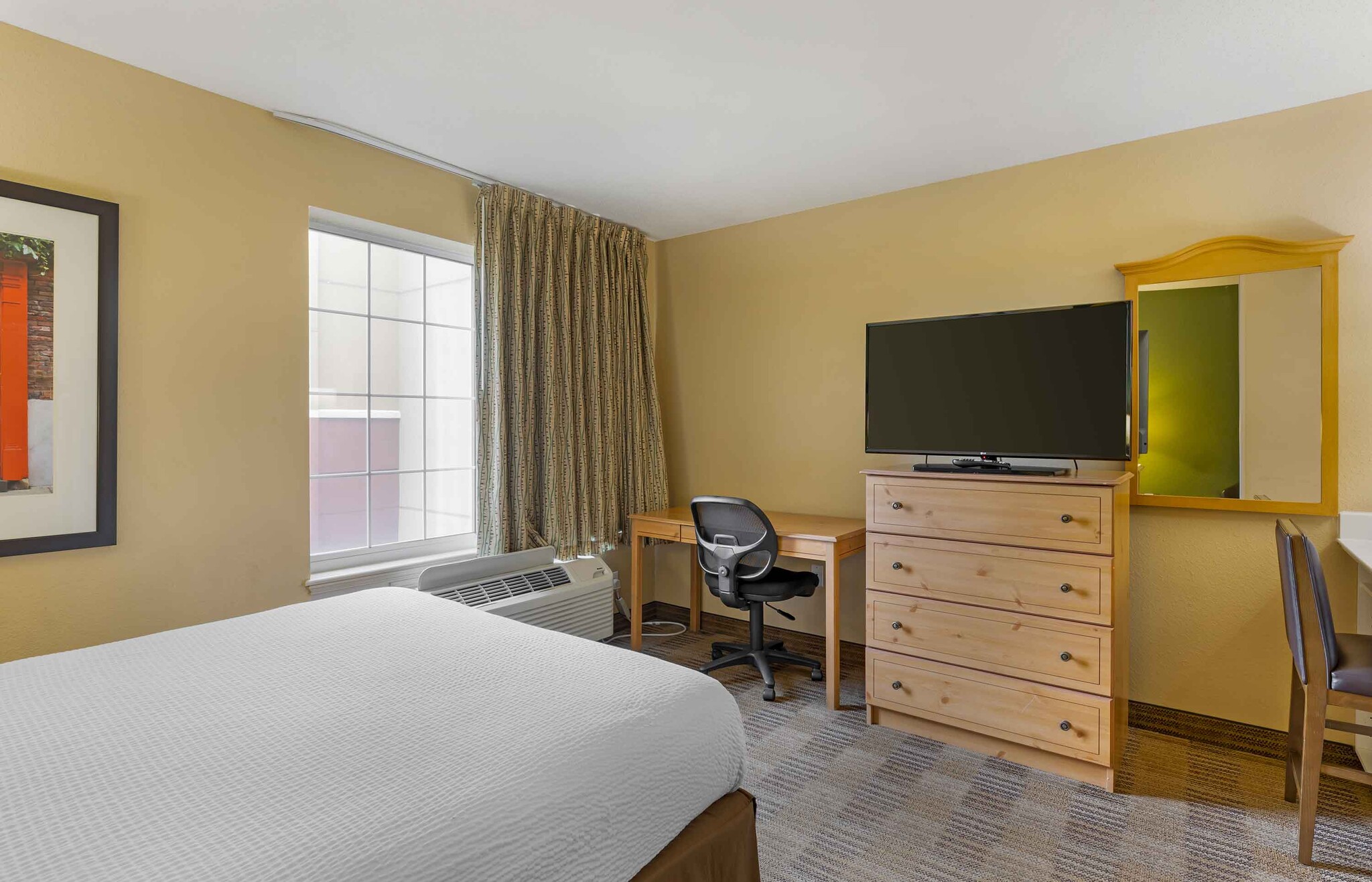 Building Photo - Furnished Studio-Orlando - Southpark - Equ...