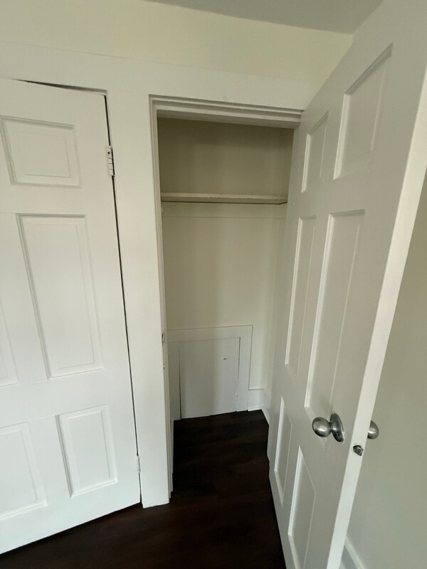 Building Photo - 426 E Benton St