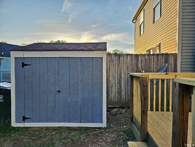 Building Photo - 5608 Bringle Ct