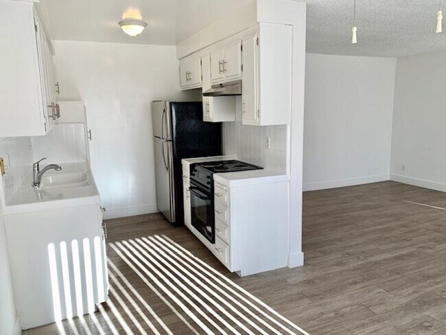 Building Photo - 156