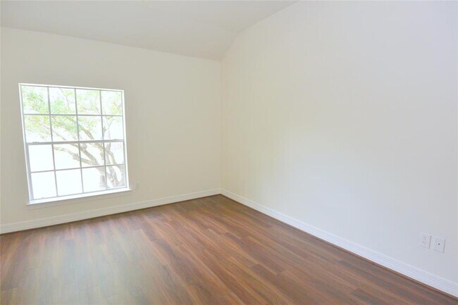 Building Photo - 5902 Indian Hills Ln