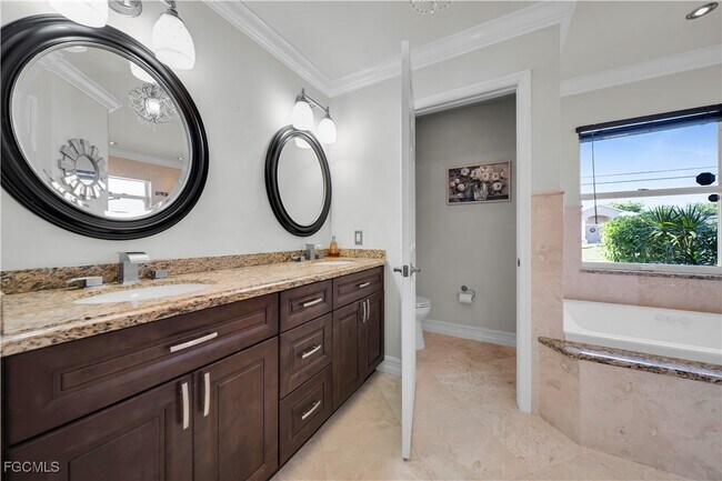 Building Photo - 1811 NE 5th Terrace