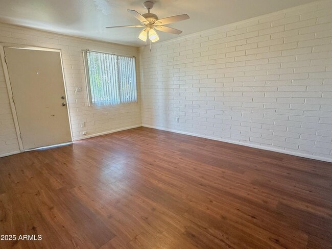 Building Photo - 1240 W Dunlap Ave