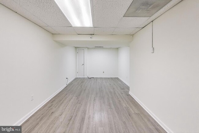 Building Photo - 16 Tabiona Ct