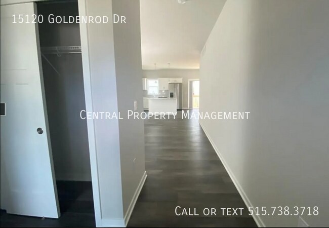 Building Photo - 15120 Goldenrod Dr
