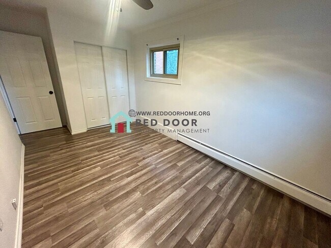 Building Photo - 1104 2nd Ave S