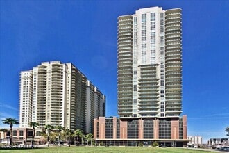 Building Photo - 1431 Riverplace Blvd