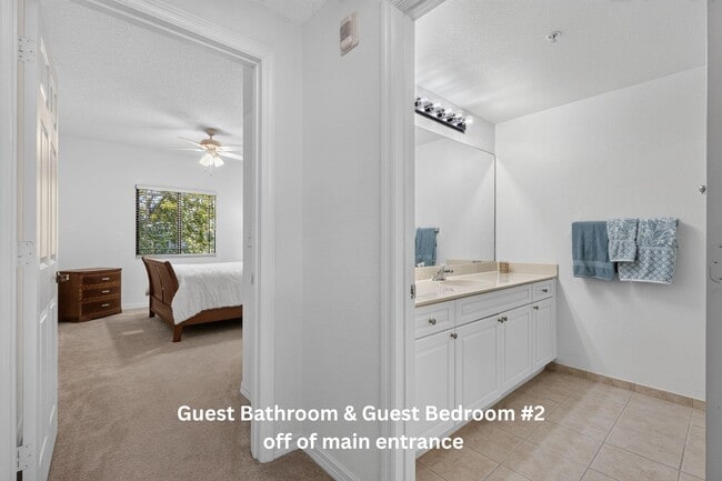 Building Photo - 3020 Alcazar Pl