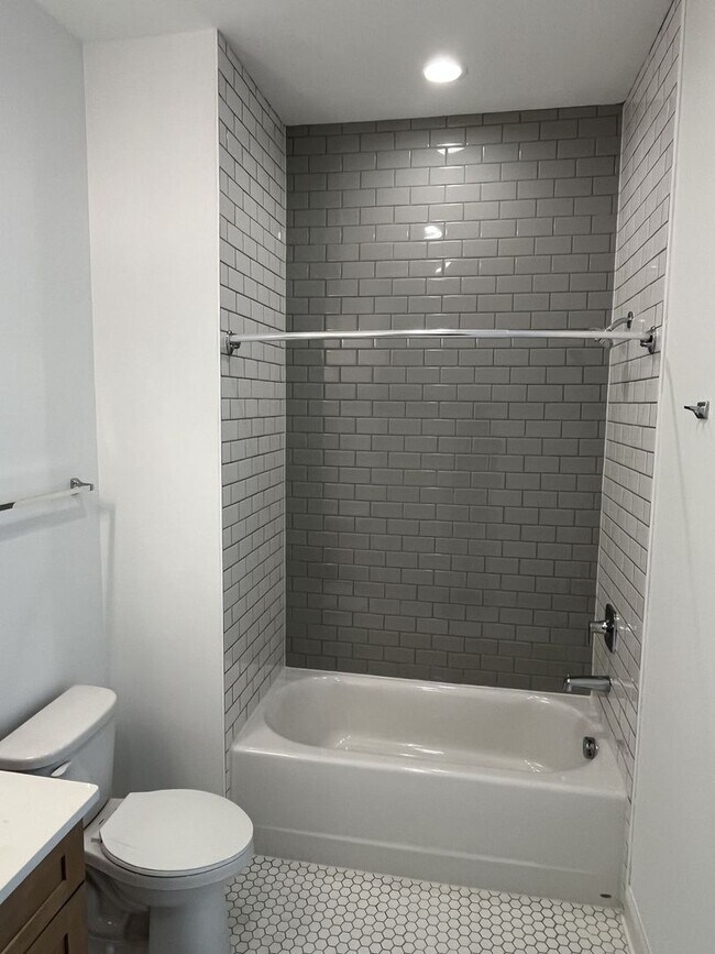 Building Photo - Brand New Corner Unit 2 Bed Condo in Corne...