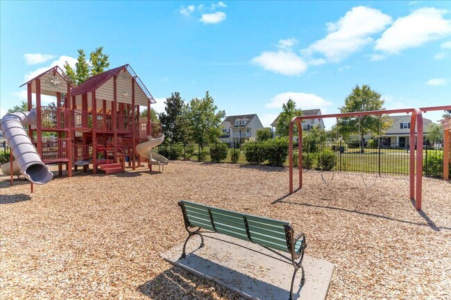 Building Photo - 4 Gardenia Dr