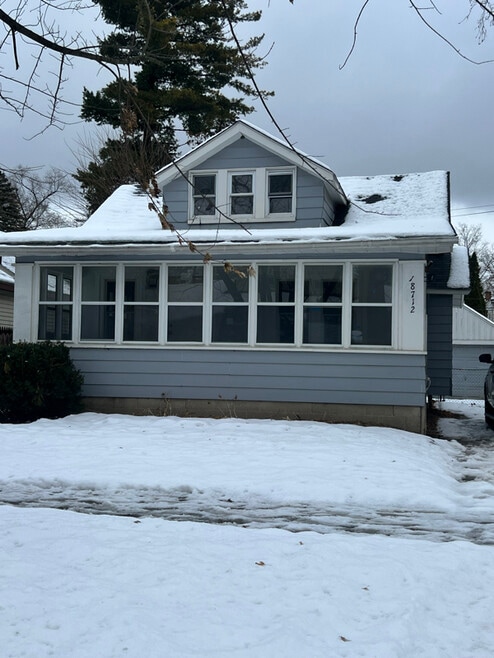 Building Photo - 18712 Brady