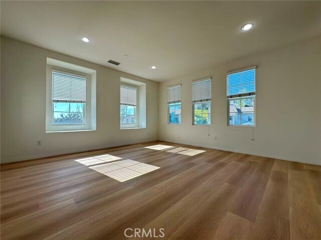 Building Photo - 803 E Manresa Dr