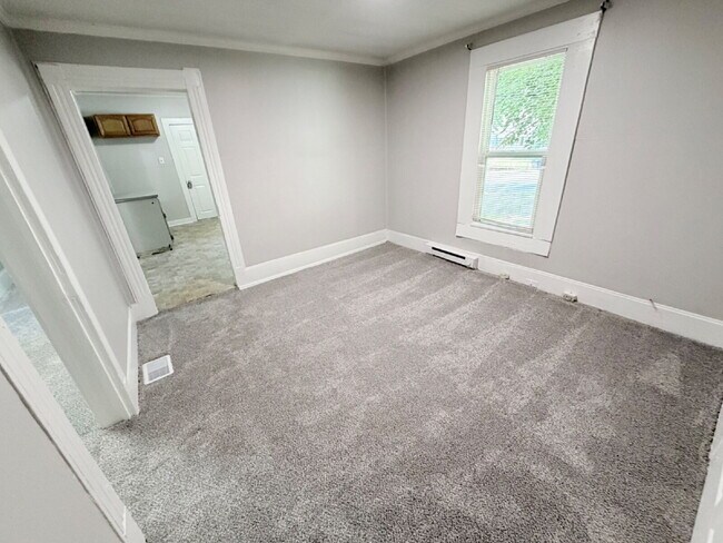 Building Photo - "Charming 4-Bedroom Home in the Heart of Winston-Salem-Pets Welcome Housing Vouchers Accepted!