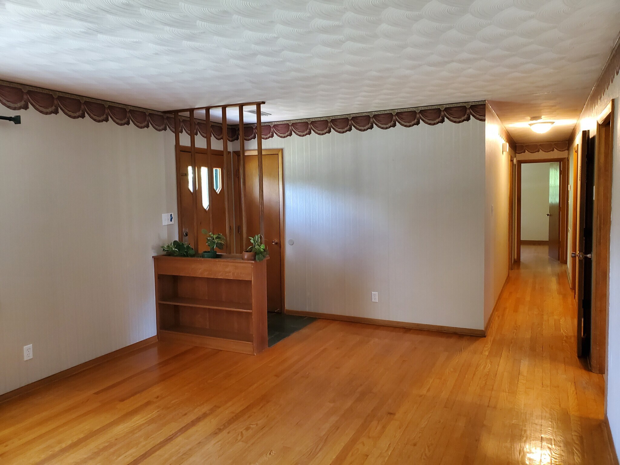 Building Photo - 616 Starlite Ln