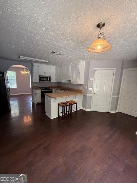 Building Photo - 3123 Rockview Dr