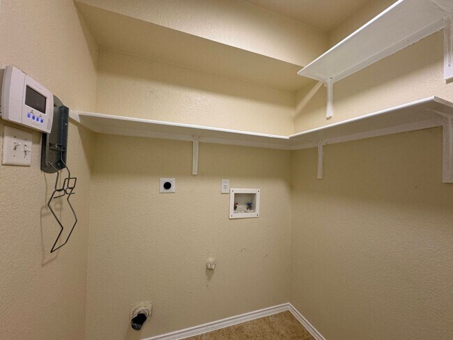 Building Photo - 3-Bedroom House for Rent in Killeen