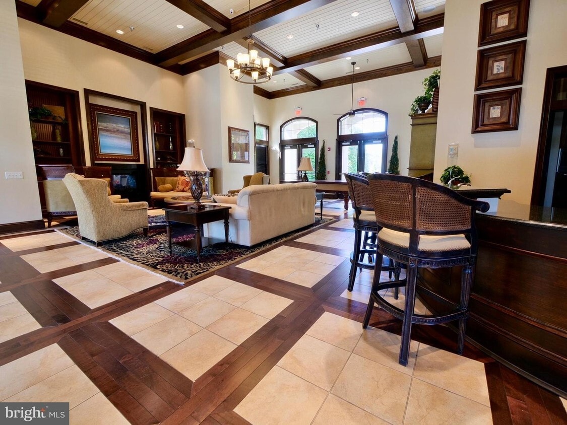 Building Photo - 213 Cornerstone Dr