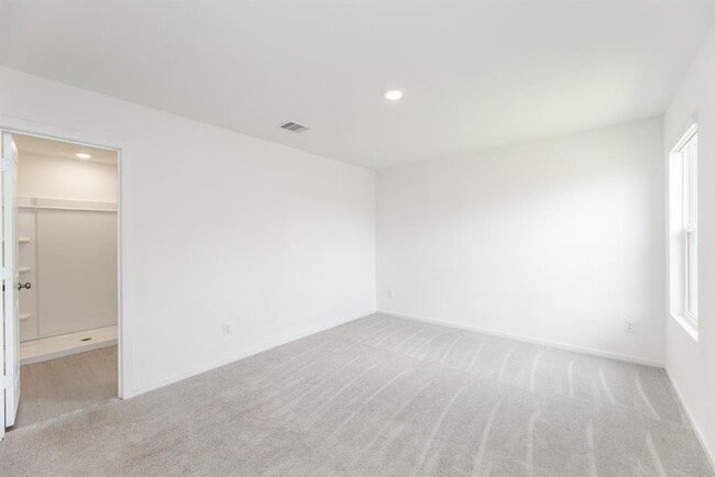 Building Photo - 6822 Date Palm Dr