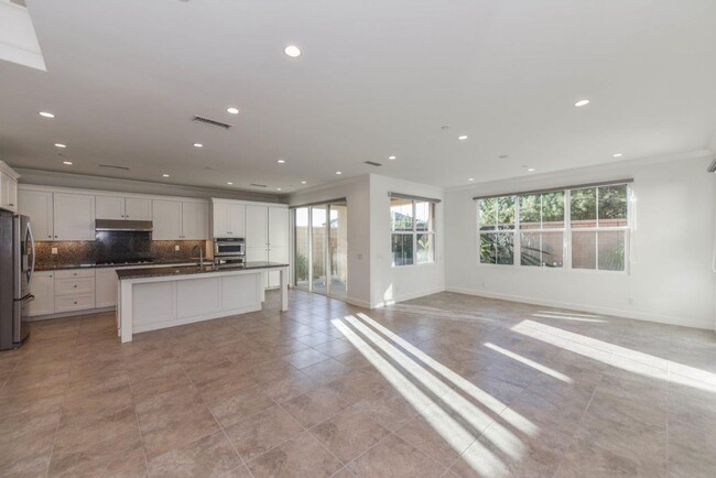 Building Photo - Irvine Single Family house 4bd/3ba Eastwoo...