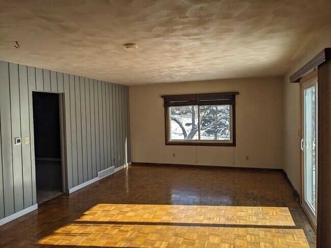 Building Photo - 2827 36th St