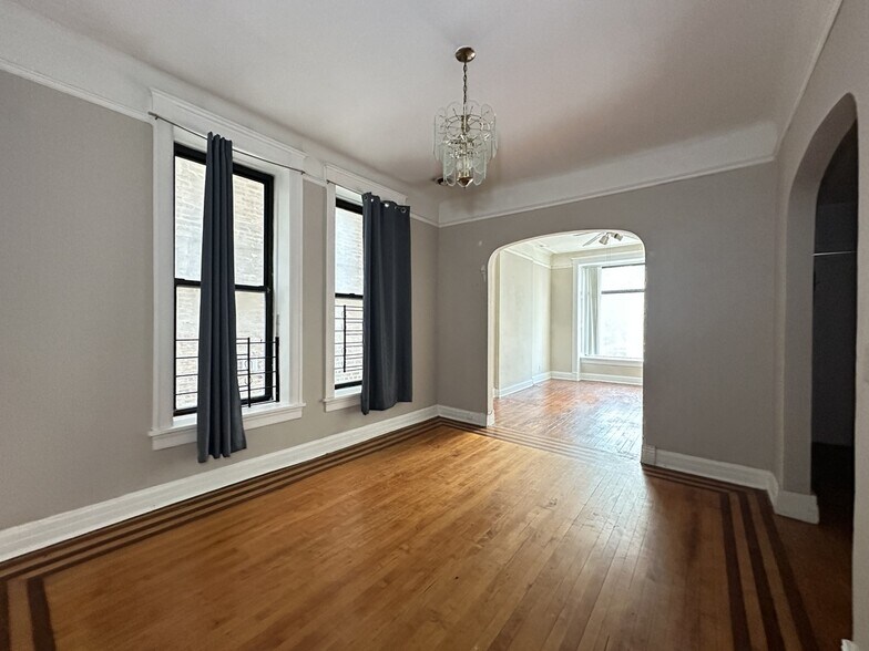 Building Photo - 1407 W Erie St