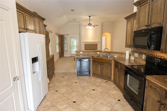 Building Photo - 106 Sweet Meadow Ct