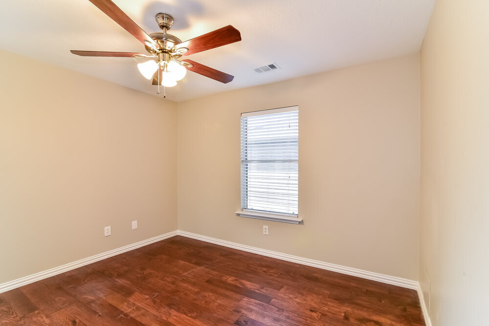 Building Photo - 9010 Walworth Dr