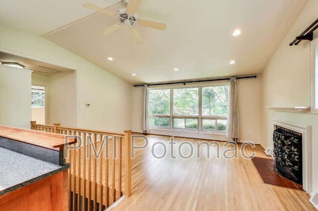 Building Photo - 4118 Wexford Ct