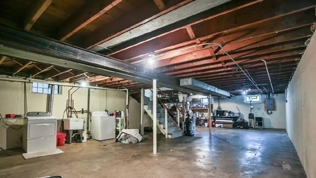 Building Photo - 8534 Morton Ave