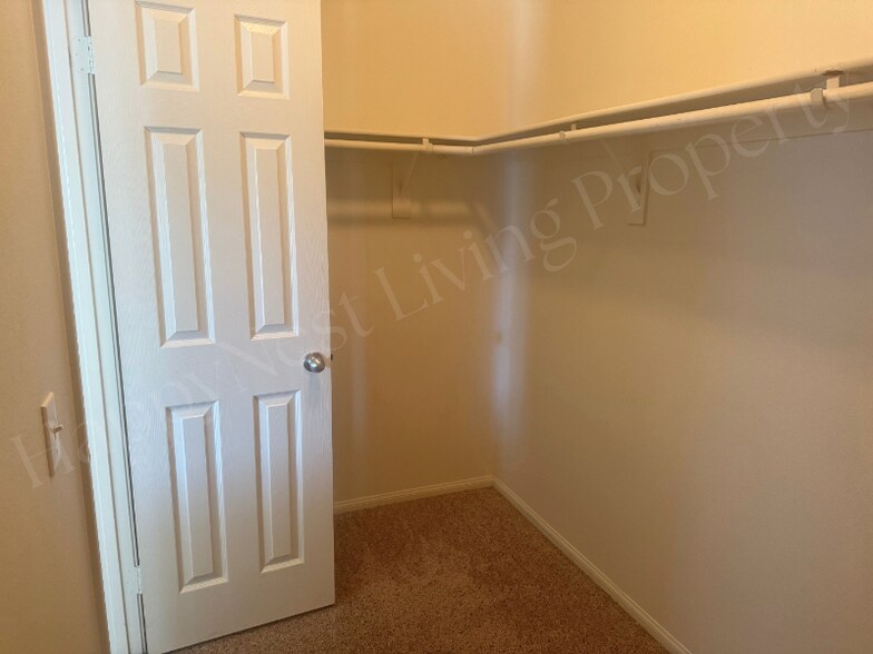 Building Photo - 33377 Mesolite Way