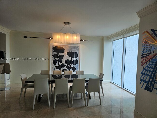 Building Photo - 20201 E Country Club Dr