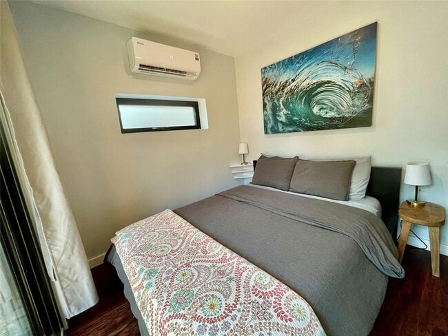 Building Photo - 1023 Nile St