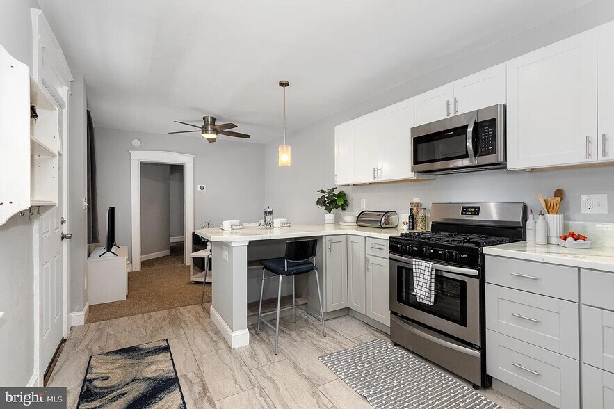 Building Photo - 442 Poplar St