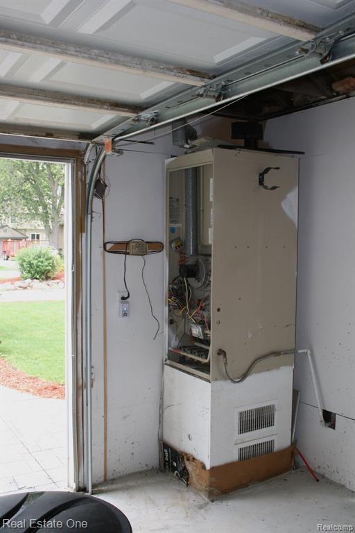 Building Photo - 3268 Troy Ave