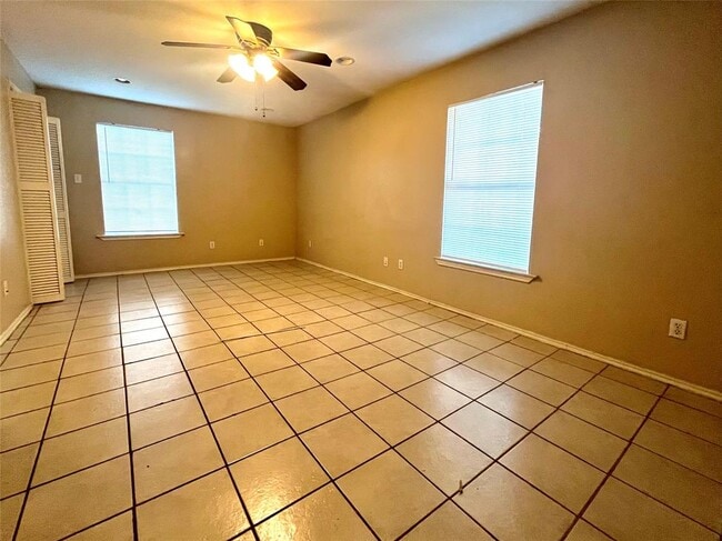 Building Photo - 304 Montopolis Dr