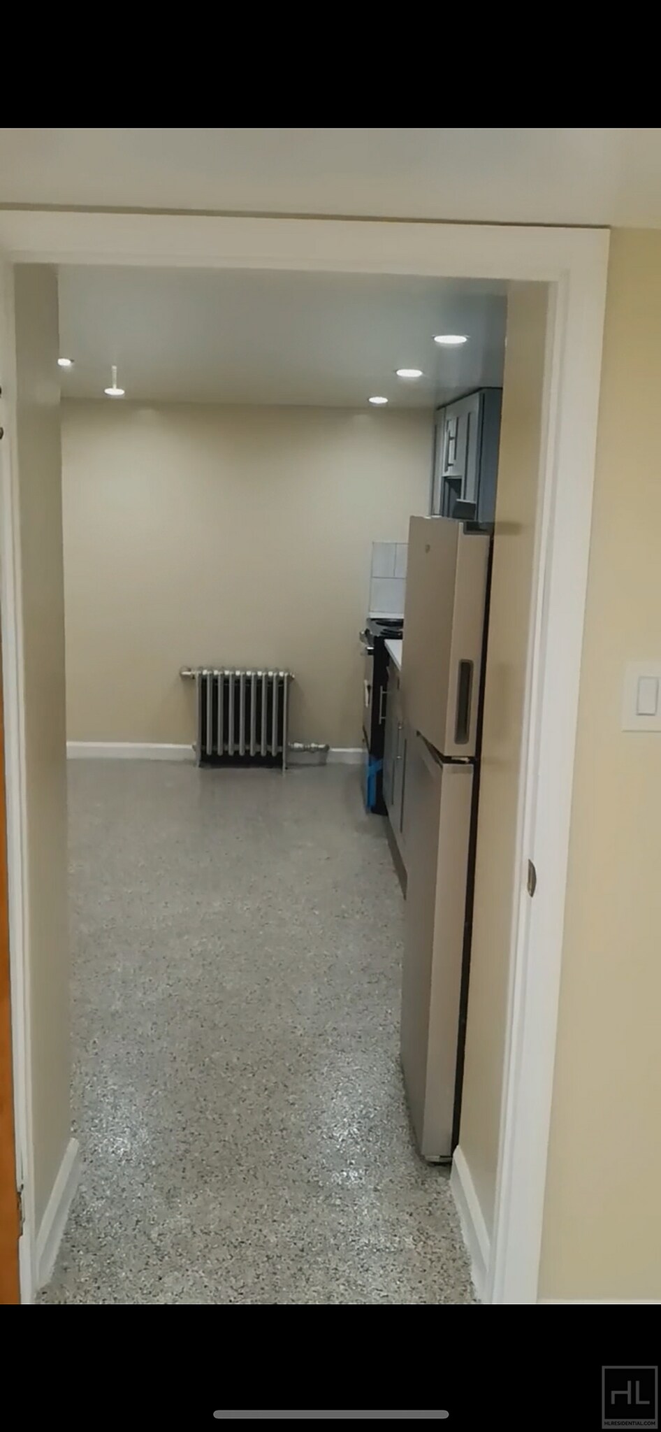 Building Photo - Studio Apartment In Renovated Two Family B...