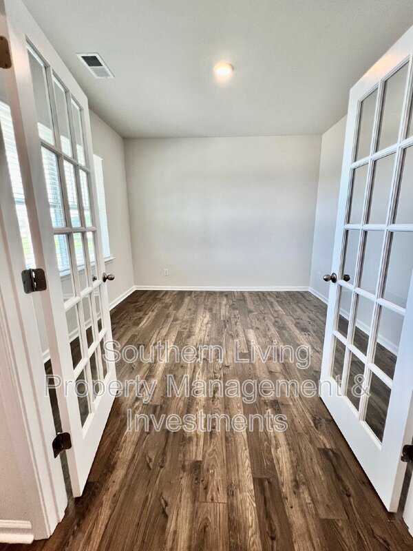 Building Photo - 3120 Winged Elm St