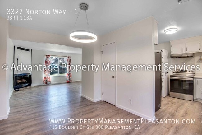 Building Photo - 3327 Norton Way