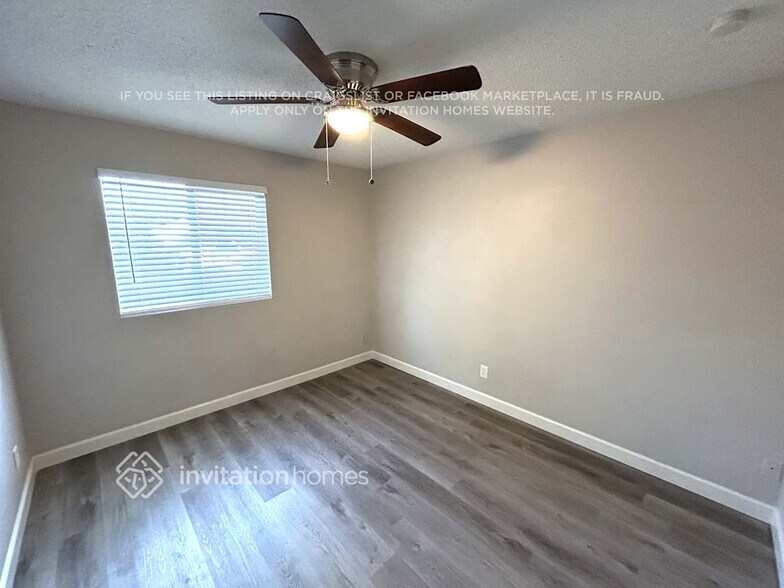 Building Photo - 3817 W Cactus Wren Dr