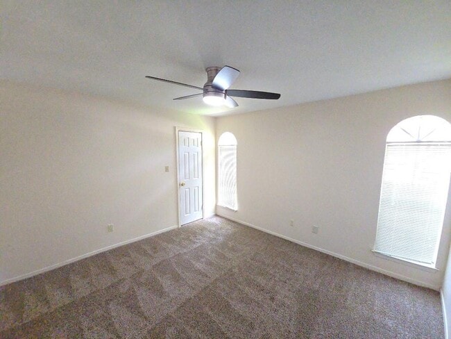 Building Photo - 12702 Ravensway Dr