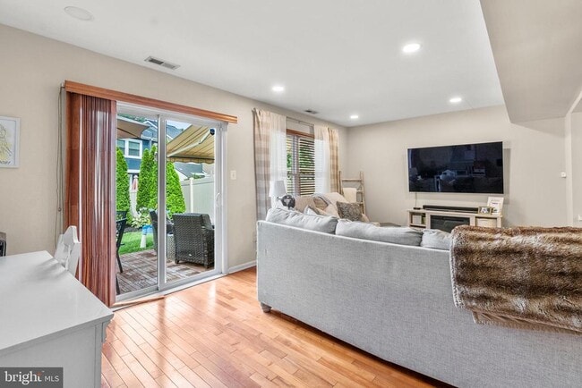 Building Photo - 45 Fulmar Dr