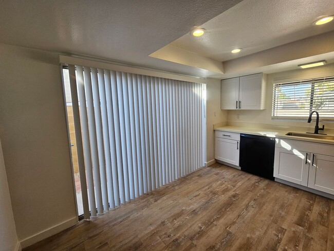 Building Photo - 3 bd with office -N. Phx - 1 story single ...