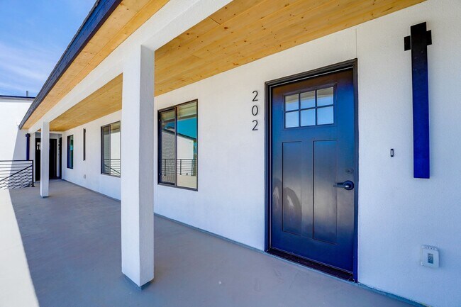Interior Photo - Oceans 315