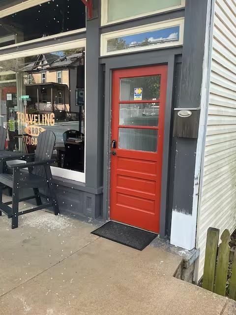 Building Photo - 302 W Potomac St