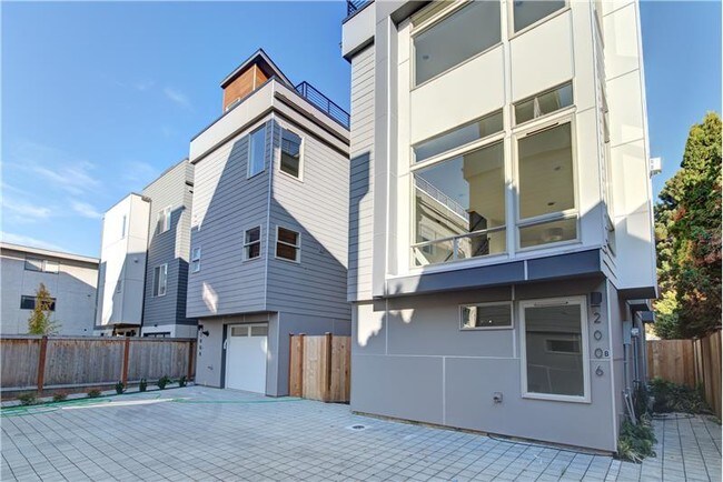 Building Photo - 2008 NW 59th St