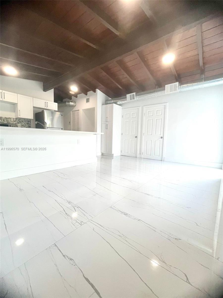 Building Photo - 1776 NE 178th St